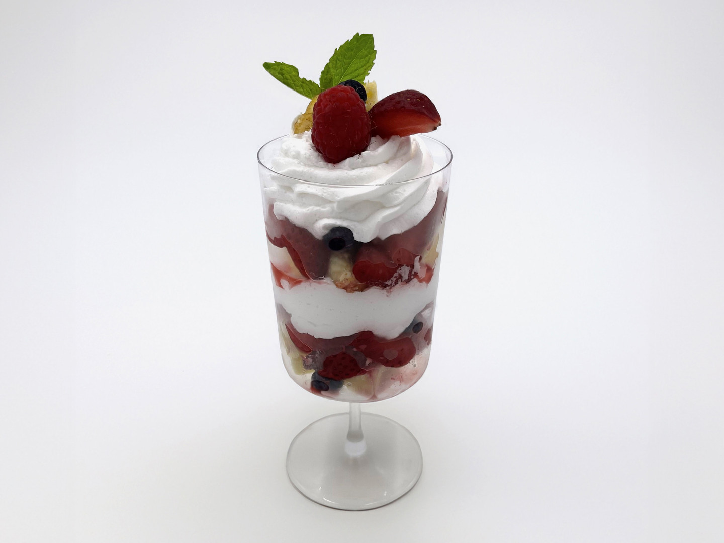triple berry cheesecake trifle